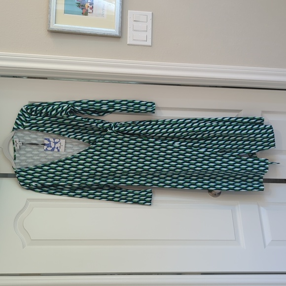 Diane Von Furstenberg for Target geo print midi wrap dress, size M. NWT. - Picture 3 of 5